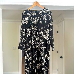 R.-YA Kimono-style Long Sleeve Duster. Gorgeous White Floral Print on Black. OS.
